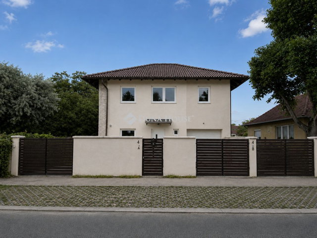 Eladó családi ház, Budapesten, XVIII. kerületben 151.9 M Ft