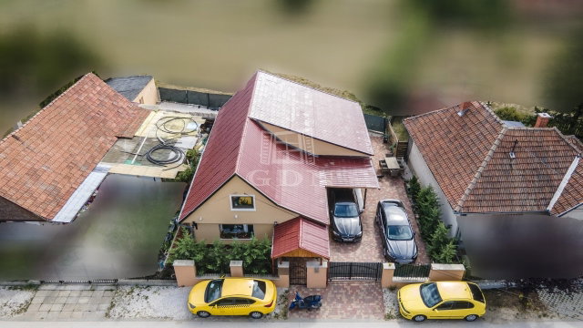 Eladó családi ház, Turán 58 M Ft, 2+1 szobás
