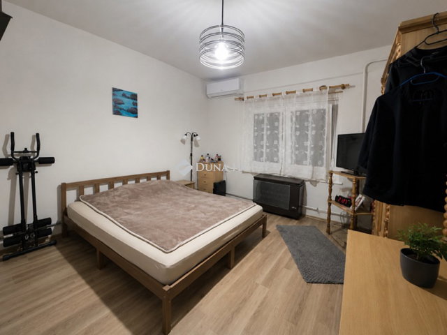 Eladó családi ház, Vecsésen 59.9 M Ft, 3 szobás