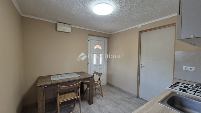 Eladó családi ház, Kecskeméten 31.9 M Ft, 1 szobás