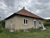 Eladó családi ház, Tiszakeszin 8 M Ft, 3 szobás