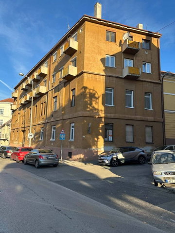 Eladó téglalakás, Pécsett 58 M Ft, 2 szobás