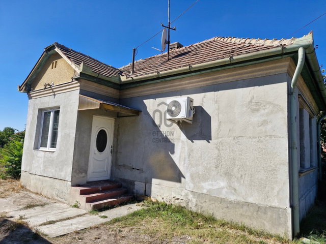 Eladó családi ház, Abonyban 35 M Ft, 2 szobás