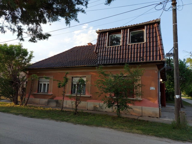 Eladó családi ház, Pilisen, Csaba utcában 35.9 M Ft, 4 szobás