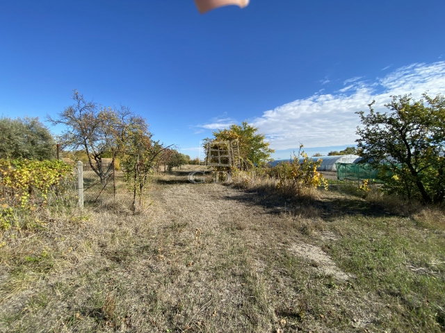 Eladó családi ház, Turán 16.999 M Ft, 2 szobás