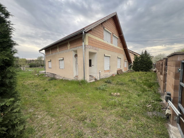 Eladó családi ház, Pusztavacson 45 M Ft, 5 szobás