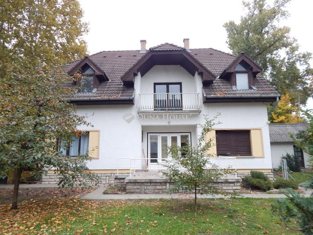 Eladó családi ház, Siófokon 179 M Ft, 5 szobás