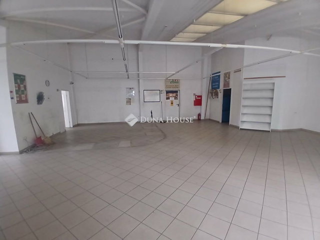 Kiadó ipari ingatlan, Debrecenben 7357 E Ft / hó