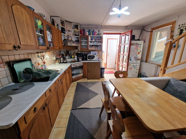 Eladó családi ház, Szigetszentmiklóson 94.9 M Ft, 5+2 szobás