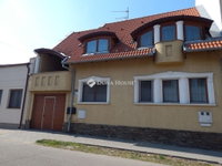 Eladó családi ház, Kecskeméten 115 M Ft, 6 szobás