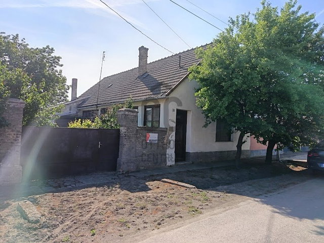 Eladó családi ház, Faddon 14 M Ft, 3 szobás
