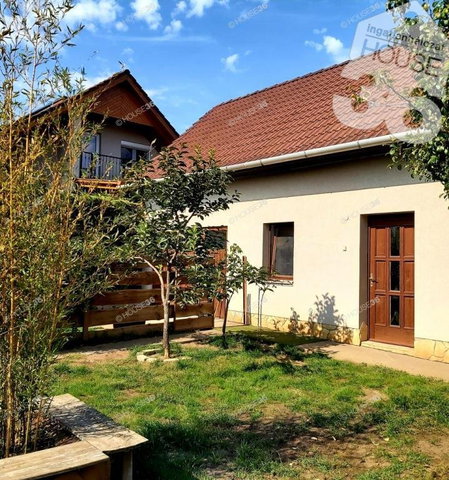 Eladó családi ház, Kecskeméten 123.9 M Ft, 7 szobás