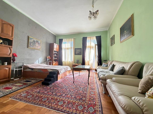 Eladó téglalakás, Budapesten, VIII. kerületben, Üllői úton