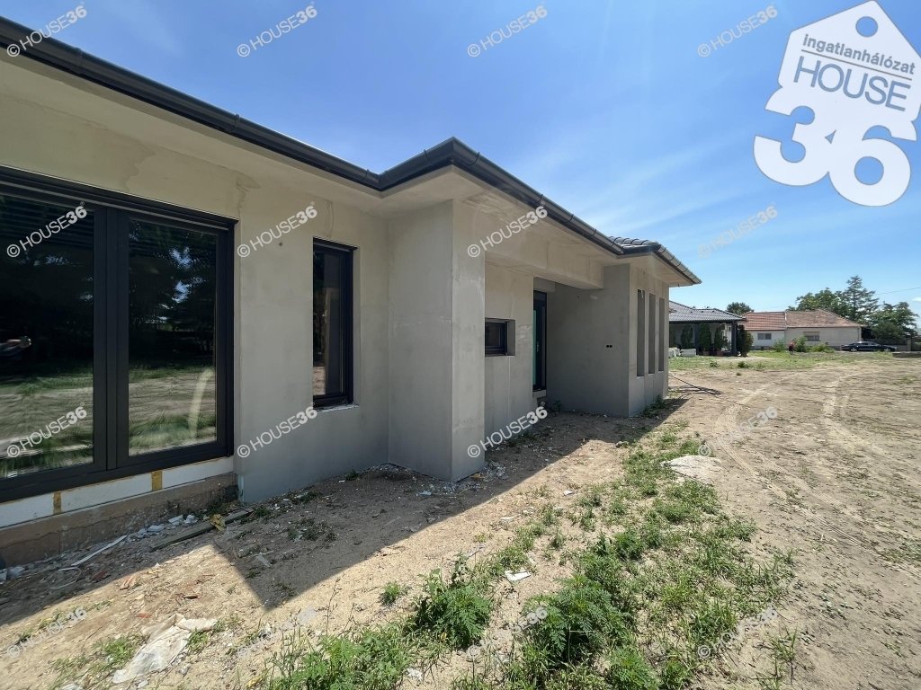 5 hálószoba · 156 m² · 254.900.000 Ft