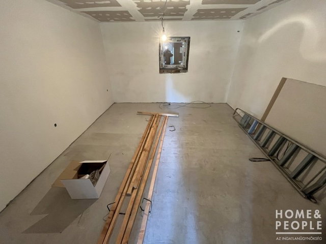 Eladó családi ház, Kübekházán 45 M Ft, 2 szobás