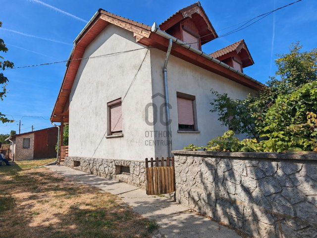 Eladó családi ház, Ráckevén 67 M Ft, 8 szobás