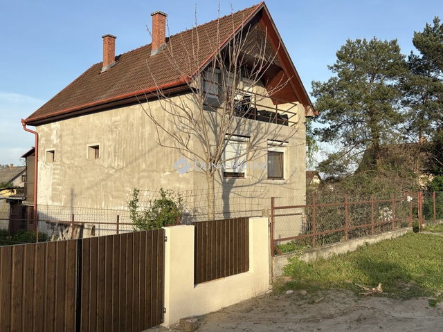 Eladó családi ház, Tápiószecsőn, Madách utcában 63.9 M Ft
