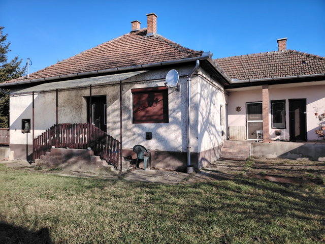 Eladó családi ház, Kápolnán 17.5 M Ft, 3 szobás