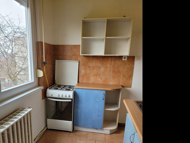 Eladó panellakás, Békésen, Veres Péter téren 12.5 M Ft