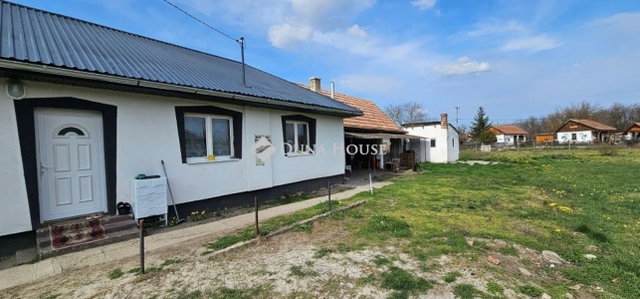 Eladó családi ház, Farmoson 39.9 M Ft, 3 szobás