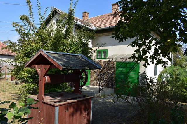 Eladó családi ház, Abonyban 43 M Ft, 2 szobás