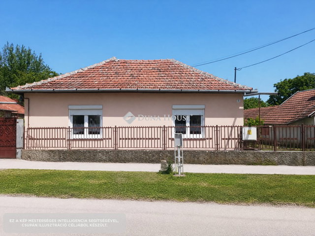 Eladó családi ház, Békéscsabán 37 M Ft, 4 szobás
