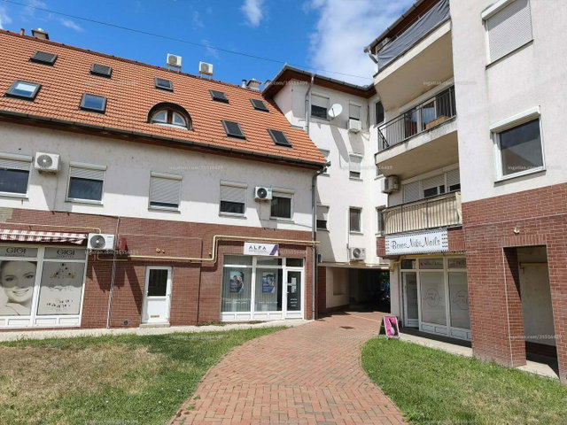 Eladó téglalakás, Szentesen, Horváth Mihály utcában 37.8 M Ft