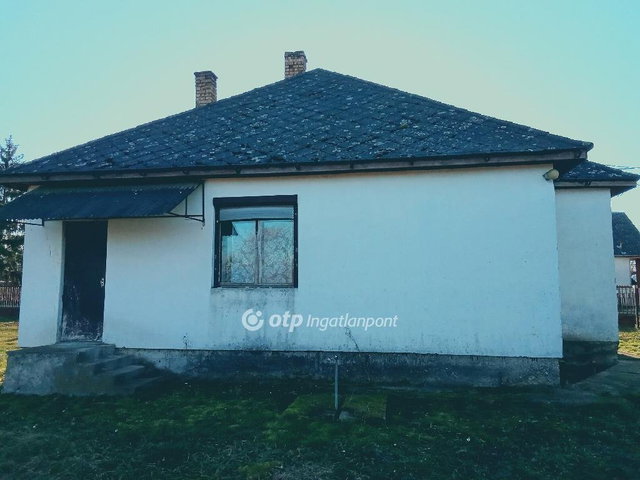 Eladó családi ház, Kisszekeresen 10.5 M Ft, 1+1 szobás