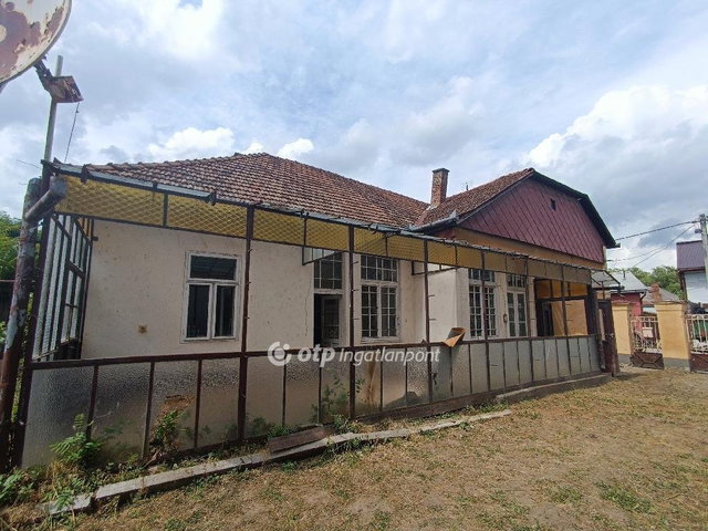 Eladó családi ház, Kisvárdán 50 M Ft, 5 szobás