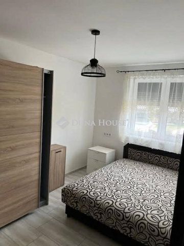 Kiadó téglalakás, albérlet, Hajdúszoboszlón 200 E Ft / hó