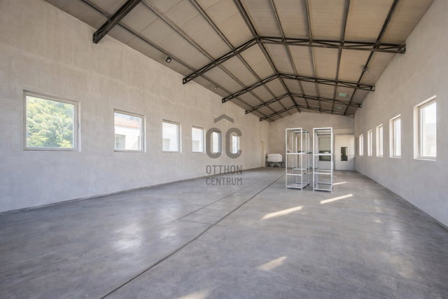 Eladó ipari ingatlan, Székesfehérvárott 150 M Ft