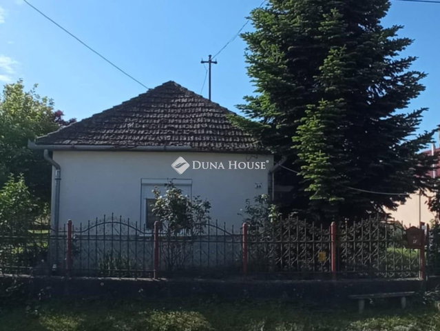 Eladó családi ház, Szabolcsveresmarton 19.5 M Ft, 2 szobás