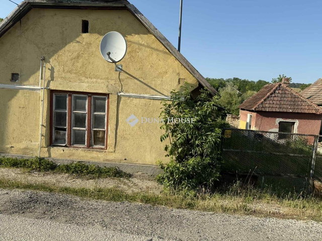Eladó családi ház, Epölön 15.9 M Ft, 2 szobás