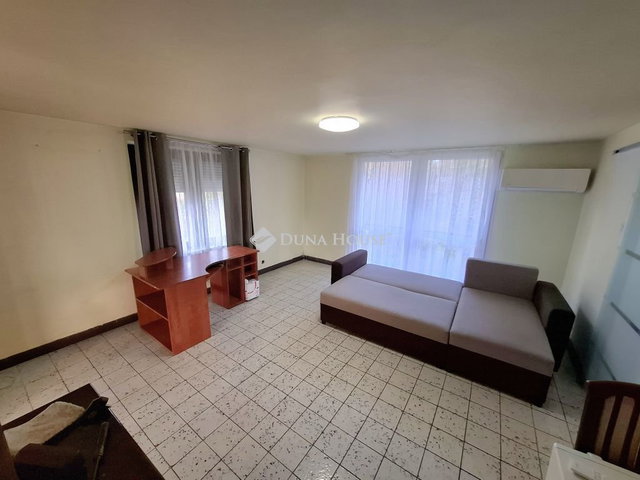 Eladó nyaraló, Szegeden 35 M Ft, 1+1 szobás