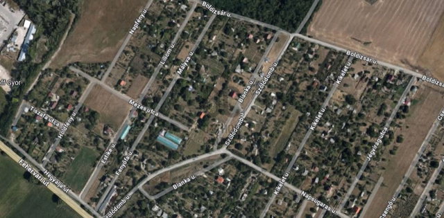 Eladó családi ház, Győrött 19.9 M Ft, 2 szobás
