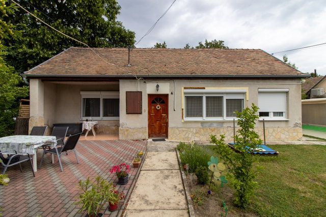 Eladó családi ház, Gödön 82 M Ft, 3+1 szobás