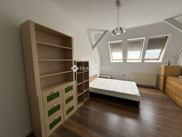 Eladó téglalakás, Kecskeméten 40 M Ft, 2 szobás