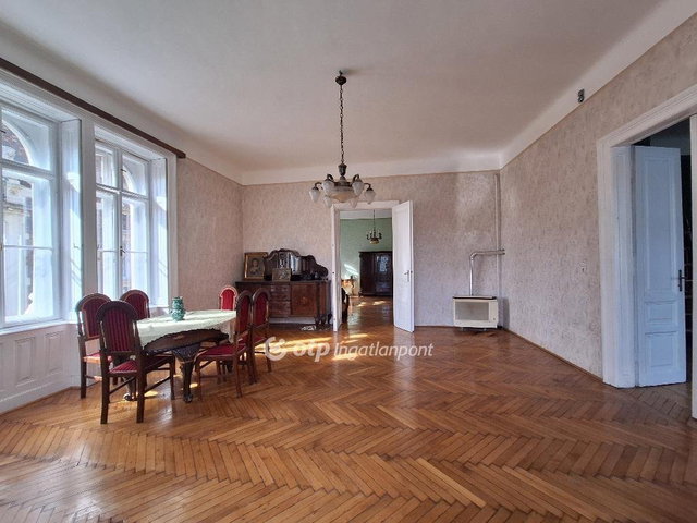 Eladó téglalakás, Budapesten, VIII. kerületben 119 M Ft