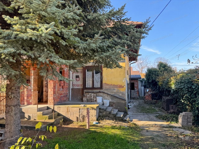 Eladó téglalakás, Kecskeméten 29.99 M Ft, 4 szobás