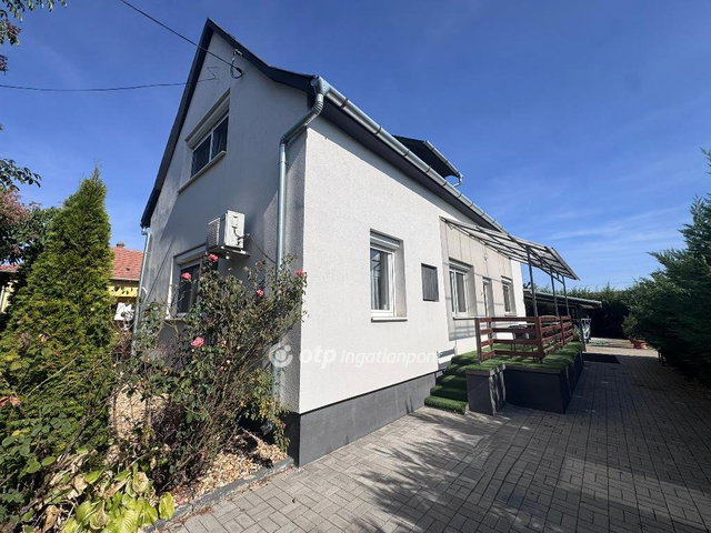 Eladó családi ház, Tiszafüreden 105 M Ft, 2+1 szobás