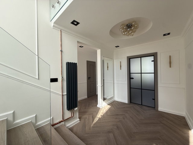 Eladó téglalakás, Esztergomban 120 M Ft, 4 szobás