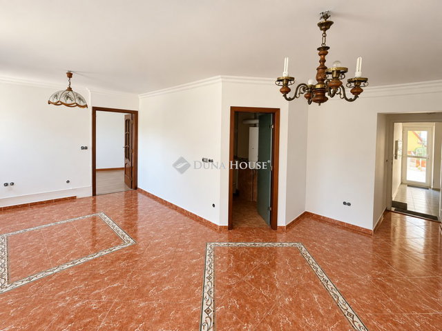 Eladó téglalakás, Mosonmagyaróváron 52.9 M Ft, 2 szobás