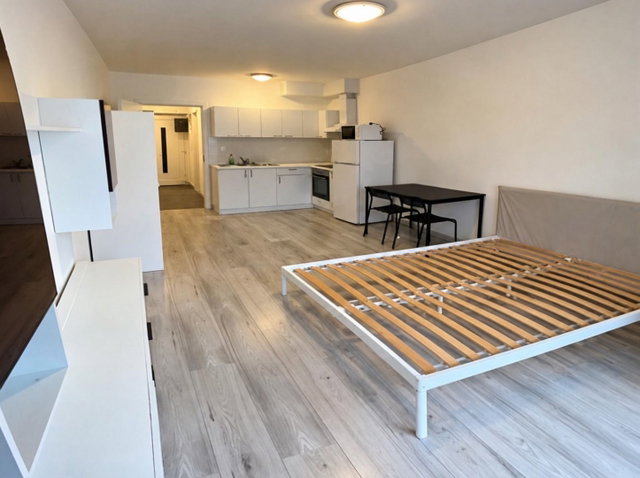 Kiadó téglalakás, albérlet, XIX. kerületben, Vak Bottyán utcában