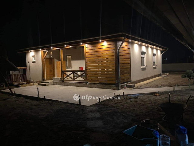 Eladó családi ház, Balkányban 47.5 M Ft, 1+2 szobás