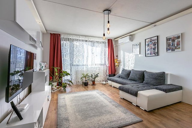Eladó panellakás, Budapesten, XXI. kerületben 72.9 M Ft, 3 szobás