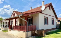 Eladó családi ház, Csényén 115.9 M Ft, 4 szobás