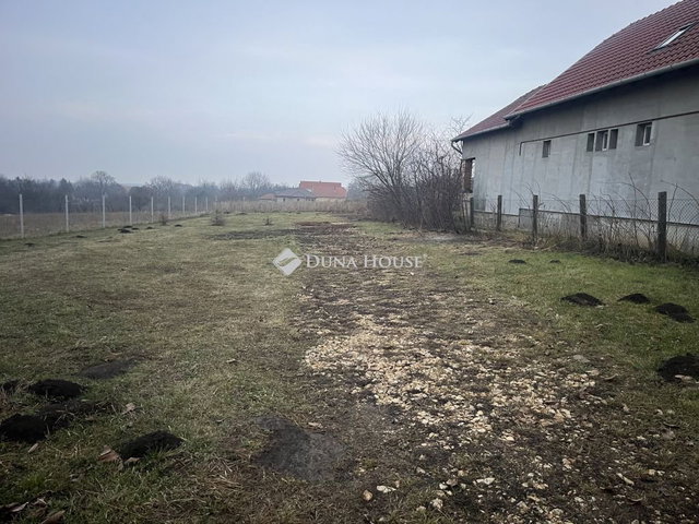 Eladó telek, Kőszárhegyen 9.7 M Ft / költözzbe.hu