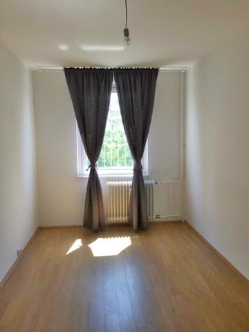 Eladó panellakás, Debrecenben 65 M Ft, 3 szobás