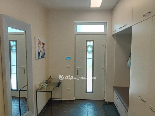 Eladó családi ház, Debrecenben 249.9 M Ft, 3+1 szobás