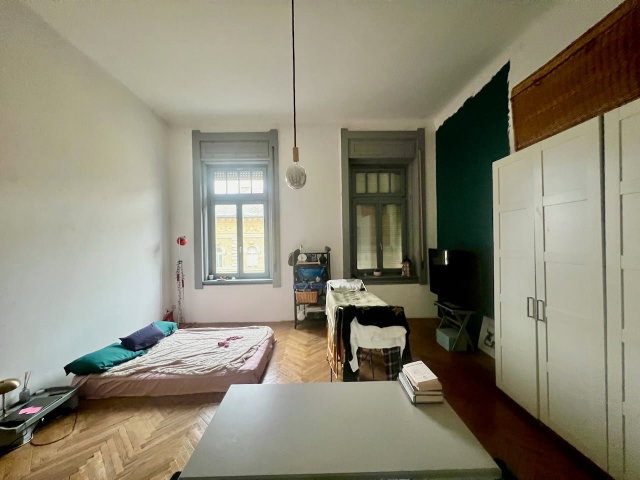 Eladó téglalakás, VIII. kerületben, Népszínház utcában